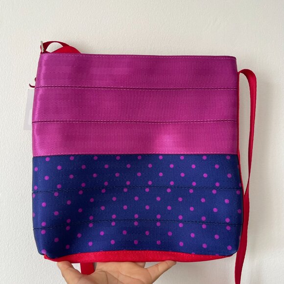 NWT HARVEYS (Holiday Edition) Merry & Bright Bow Purple Streamline Crossbody Bag - Picture 2 of 11